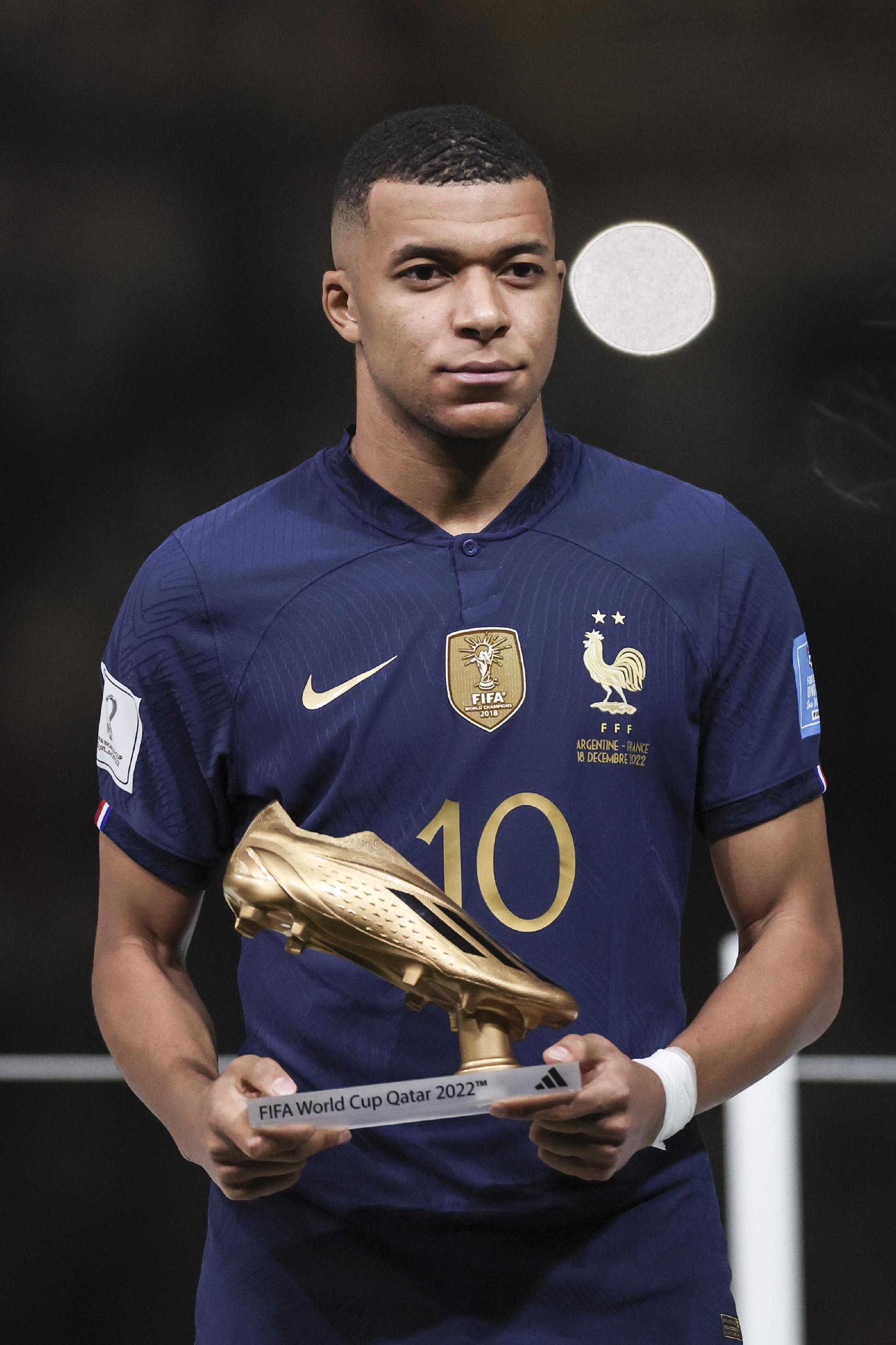 LPL转会：icon沉寂后加盟BLG，会跟fofo轮换吗？